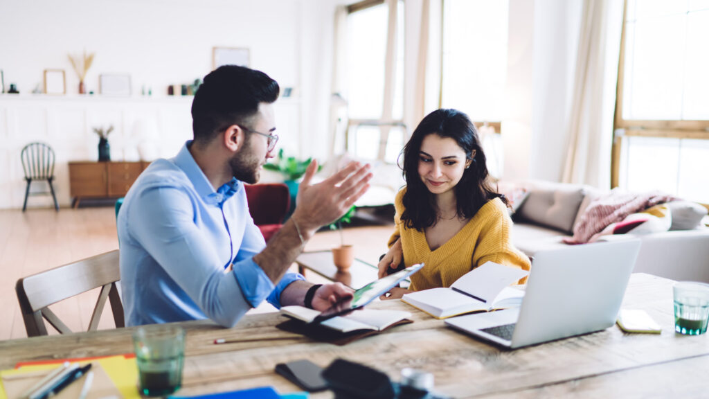 Budgeting with financial advisor or mortgage broker